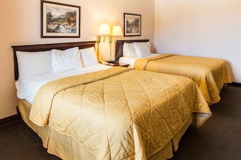 Room, 2 Queen Beds, Smoking