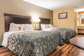 Double Room, 2 Queen Beds, Non Smoking