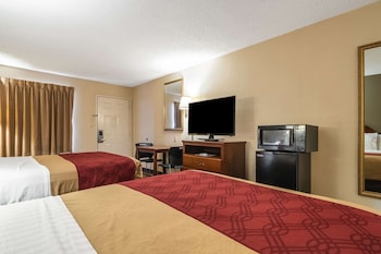 Double Room, 2 Queen Beds, Smoking