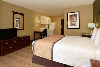 Room, 1 King Bed, Non Smoking, Kitchen