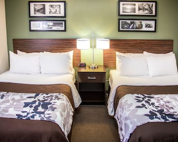 Standard Room, 2 Queen Beds, Non Smoking
