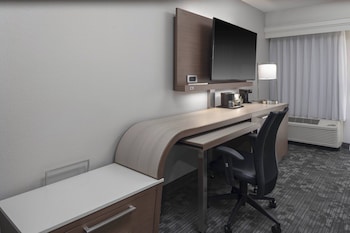 Room, 2 Queen Beds, Accessible Bathtub