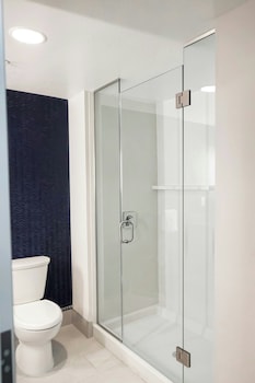 Room, 1 King Bed, Hearing Accessible