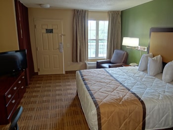 Room, 1 King Bed, Non Smoking, Kitchen (Shower)