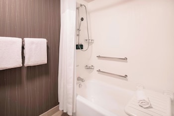 Room, 1 King Bed (Mobility/Hearing Accessible, Tub)
