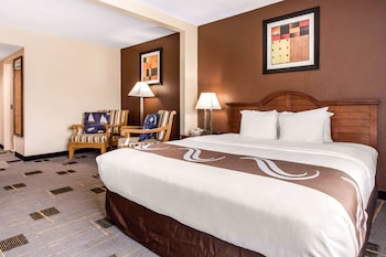 Standard Room, 1 King Bed, Non Smoking