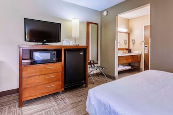 Standard Room, 2 Queen Beds, Non Smoking