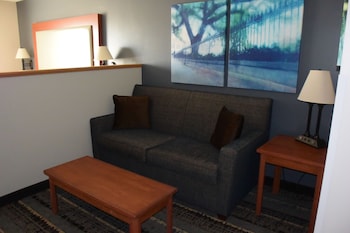 Standard Room, 1 King Bed, Non Smoking, Microwave