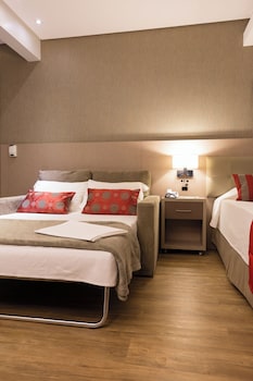 Premium Quadruple Room