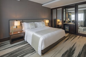 Red Level 2 Bedroom Interconnecting Suite (2+2)