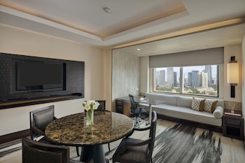 Red Level 3 Bedroom Interconnecting Suite