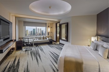 Red Level 2 Bedroom Interconnecting Suite (4+2)