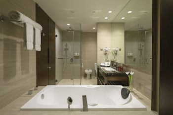Room (Red Level, Executive Lounge Access)