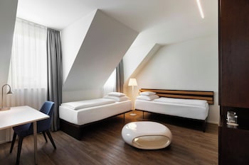 Family Room, Multiple Beds
