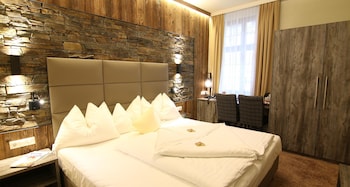 Traditional Room, 1 Double Bed