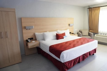 Suite, 1 King Bed, Non Smoking