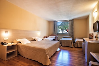 Quadruple Room (2+2)