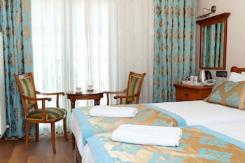 Standard Twin Room, 2 Twin Beds, Non Smoking, Private Bathroom