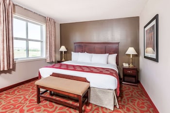 Business Studio Suite, 1 King Bed, Non Smoking