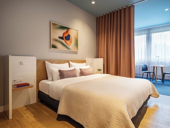 Large Room with Sofa Bed