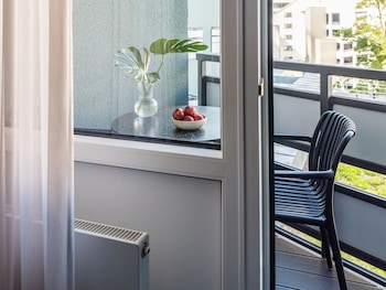 Medium Room with Balcony