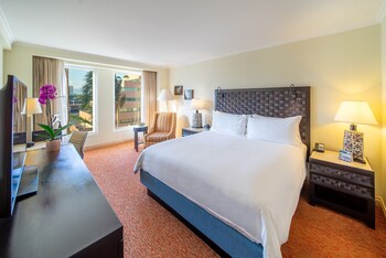 Classic Room, 2 Double Beds, Mountain View