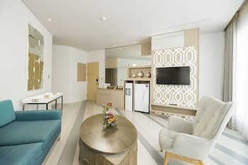 Two-Bedroom Suite, Garden View
