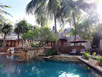 Deluxe Villa, 1 King Bed (Shared Pool)