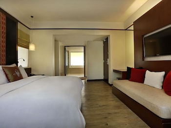 Superior Room, 1 King Bed with Sofa bed