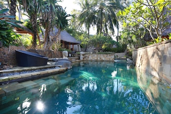 Deluxe Villa, 1 King Bed (Shared Pool)