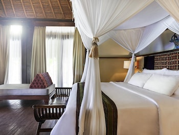 Deluxe Villa, 1 King Bed (Shared Pool)