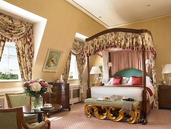 Suite (Imperial)
