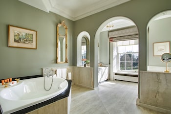 Suite (Viceroy)