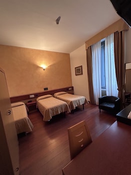 Economy Triple Room