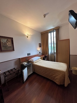 Economy Single Room