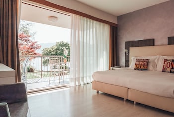 Double or Twin Room, Lake View (No Lift)