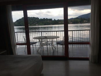 Double or Twin Room, Lake View (With lift)