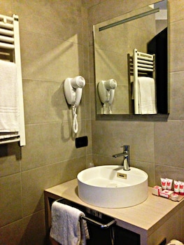 Double or Twin Room (No Lift)