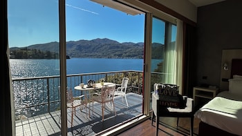 Double or Twin Room, Lake View (With lift)