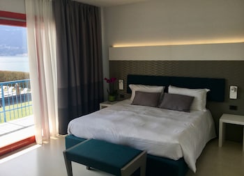 Double or Twin Room, Lake View (No Lift)
