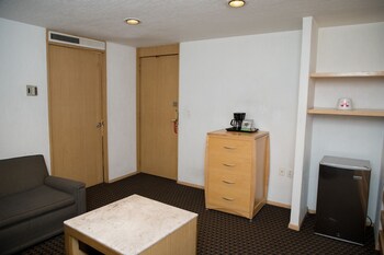 Junior Suite, 1 Queen Bed