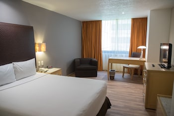 Standard Room, 1 Queen Bed
