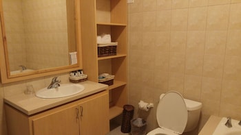 Honeymoon Suite