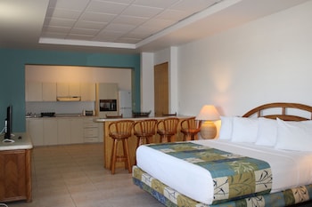 Honeymoon Suite with Kitchen