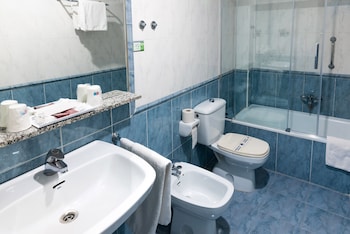 Economy Room, 1 Double Bed, Air conditioning, Courtyard View