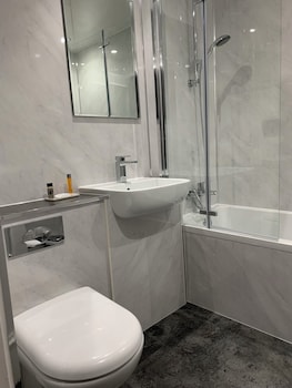 Dryburgh Double, Ensuite (Rear Facing, Limited View)