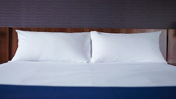 Standard Room (Free Hot Breakfast)