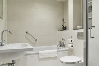 Family Room, 2 Bedrooms