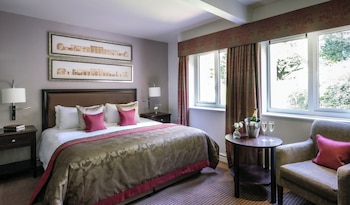 Executive King Bedded room in Bailbrook Court