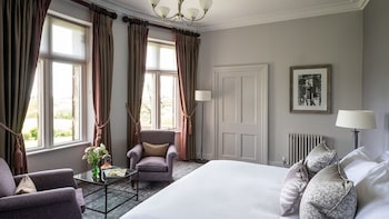Feature Room